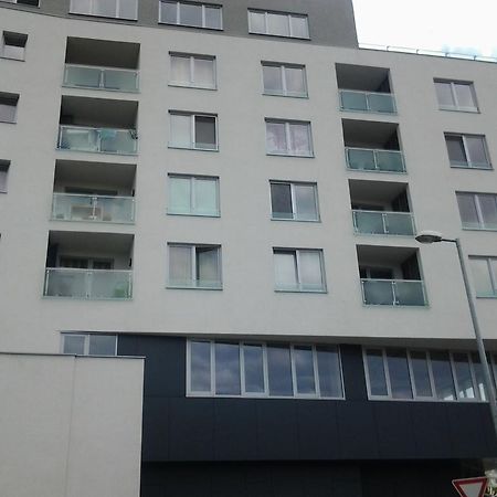 Apartman Halex Centrum City Aupark ピエシュチャニ エクステリア 写真